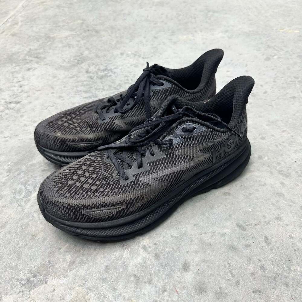 Hoka Clifton 9 Black Running Shoes - Size 10D